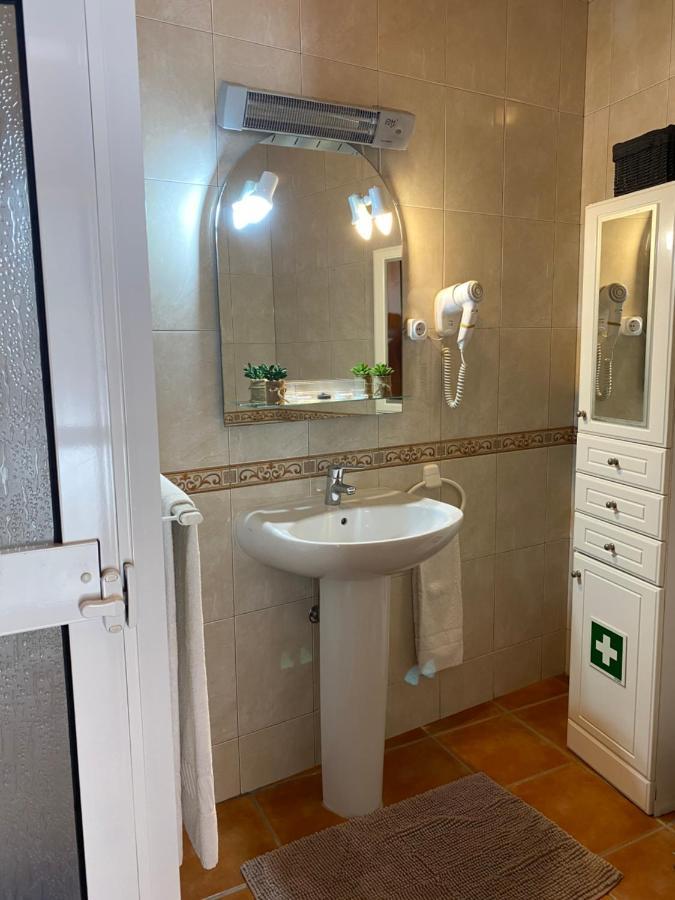 הוילה אלבור Casa Dos Montes מראה חיצוני תמונה